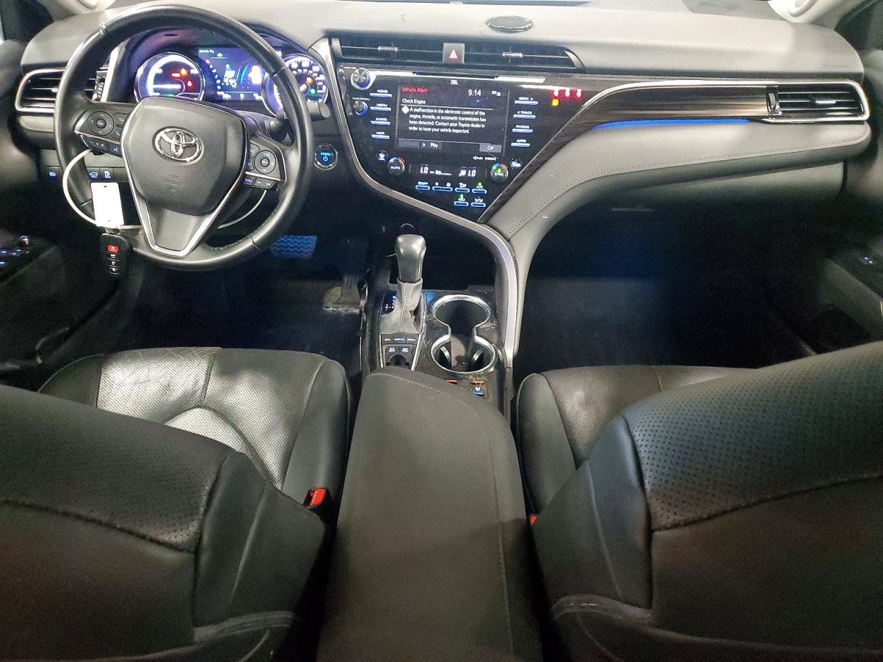 2020 TOYOTA CAMRY XLE photo 15