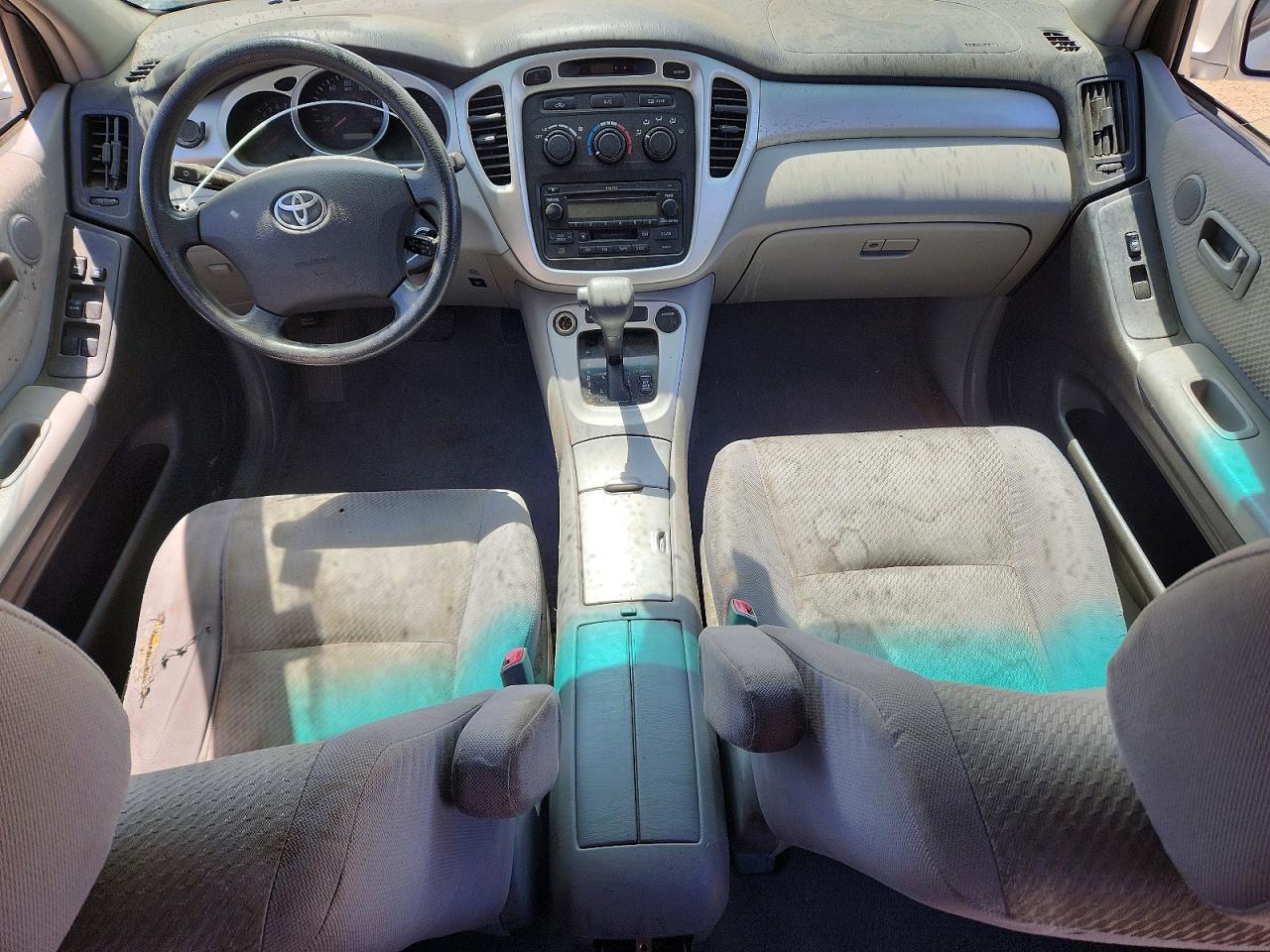 2004 TOYOTA HIGHLANDER BASE photo 8