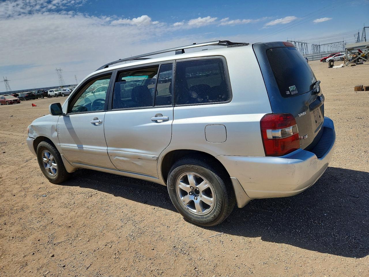 2004 TOYOTA HIGHLANDER BASE photo 2