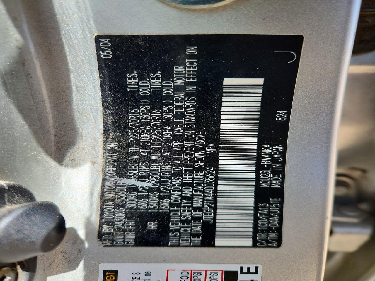 2004 TOYOTA HIGHLANDER BASE photo 13