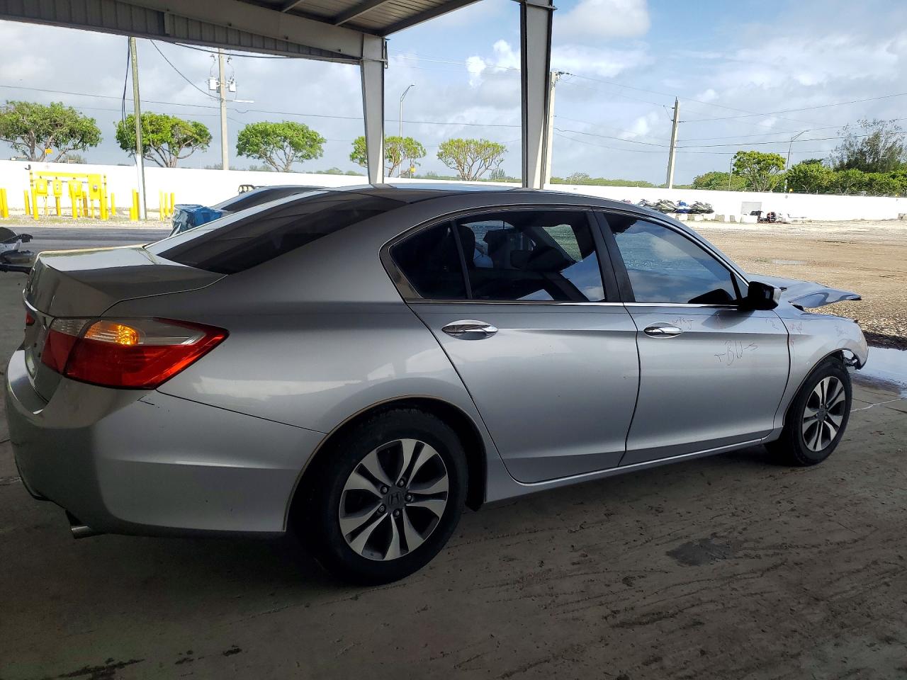 2013 HONDA ACCORD LX photo 5