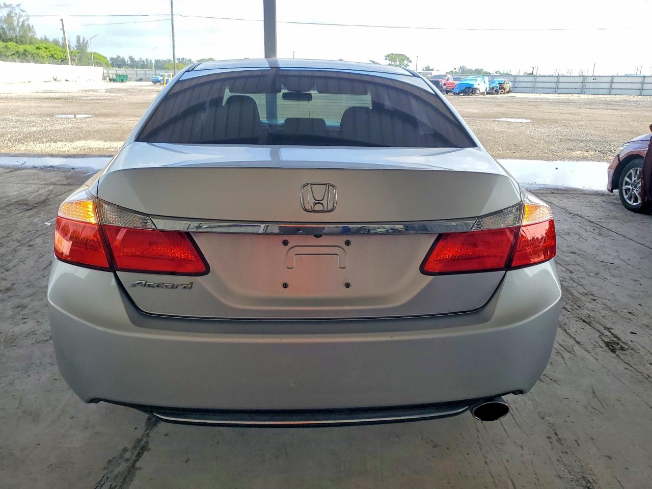 2013 HONDA ACCORD LX photo 11