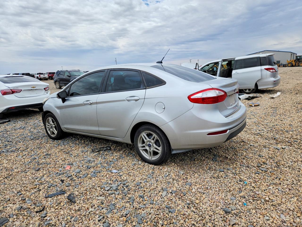 2018 FORD FIESTA SE photo 3