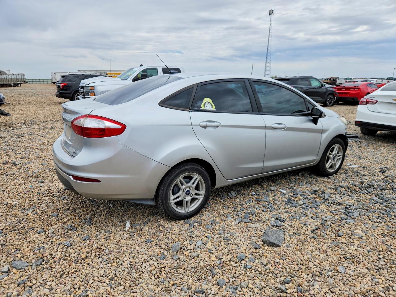 2018 FORD FIESTA SE photo 5