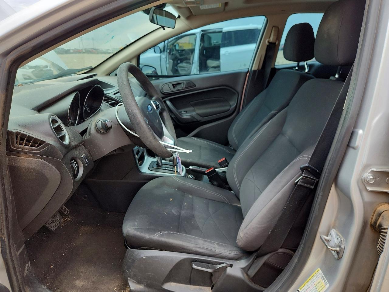 2018 FORD FIESTA SE photo 13
