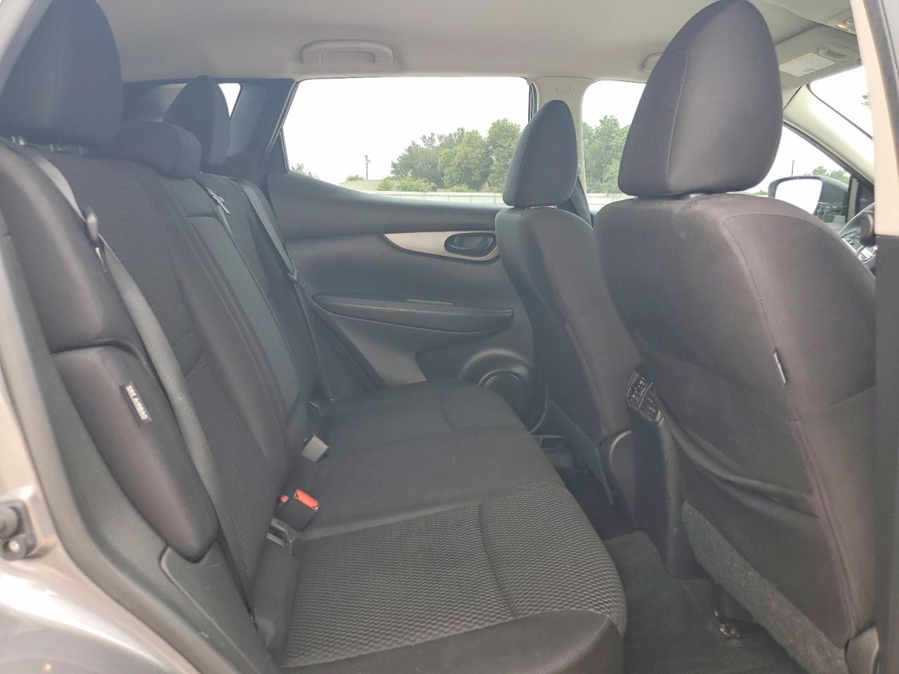 2020 NISSAN ROGUE SPORT S photo 21
