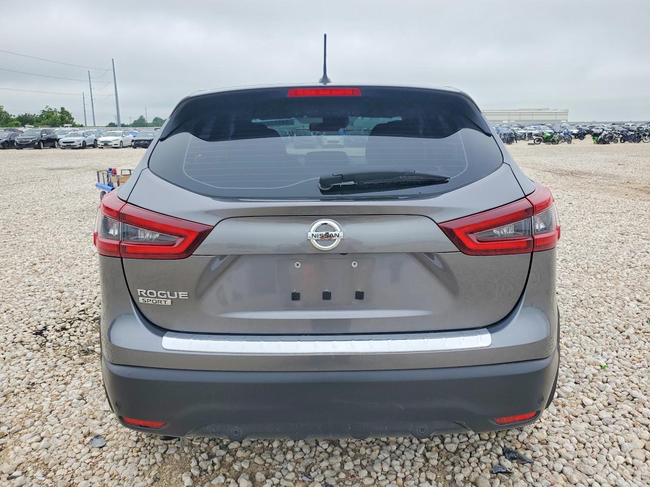 2020 NISSAN ROGUE SPORT S photo 11