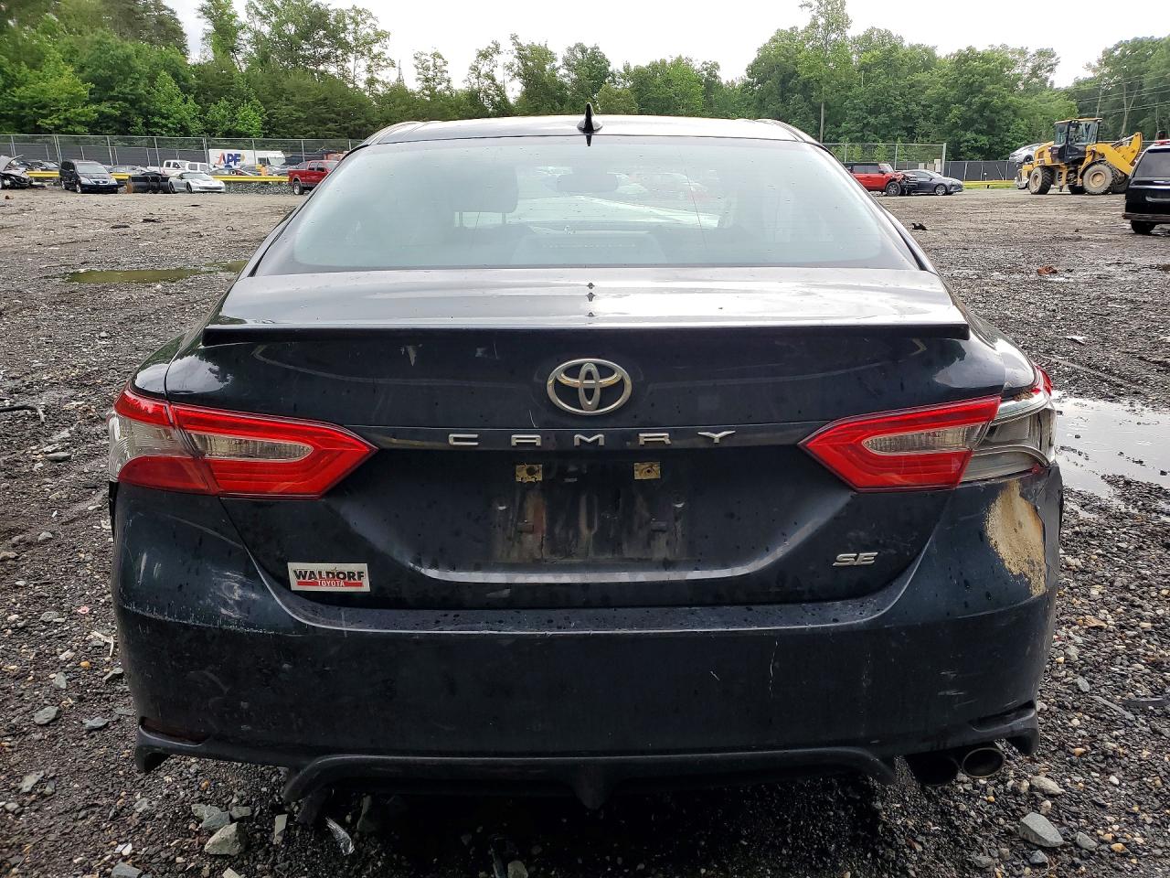 2019 TOYOTA CAMRY SE photo 11