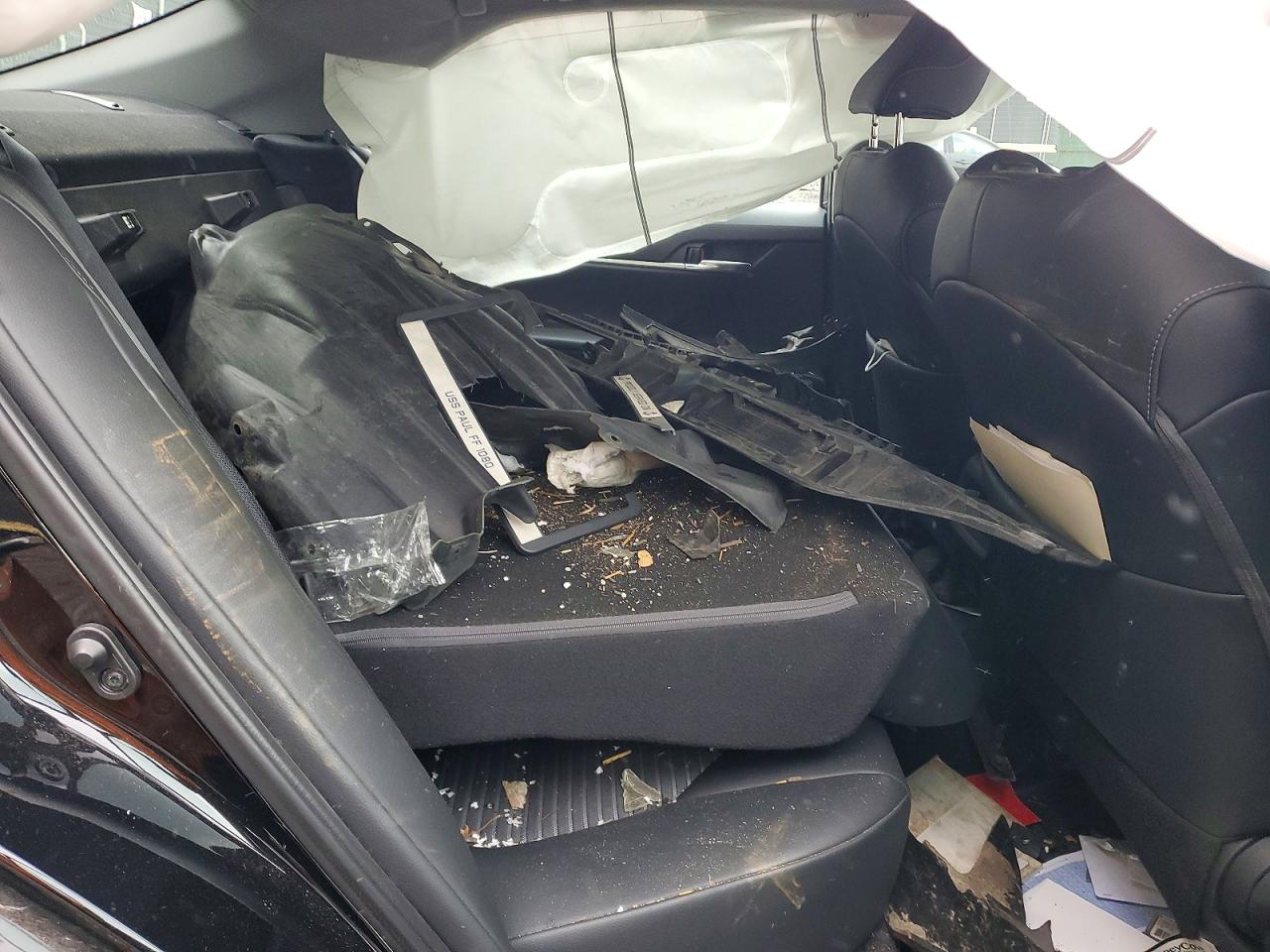 2019 TOYOTA CAMRY SE photo 19