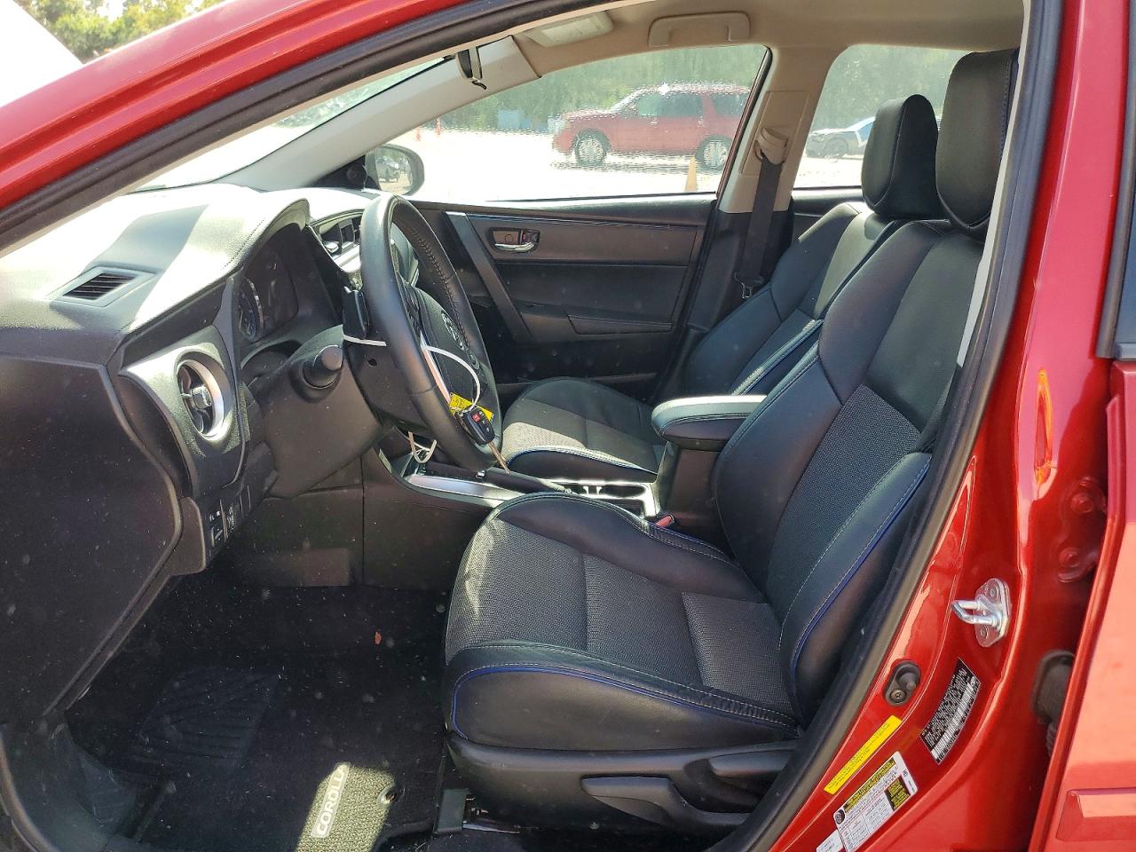2018 TOYOTA COROLLA SE photo 13