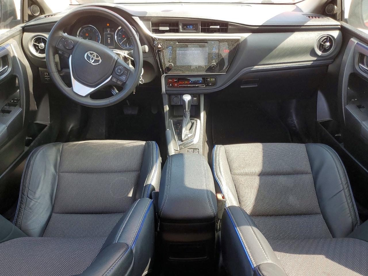 2018 TOYOTA COROLLA SE photo 15
