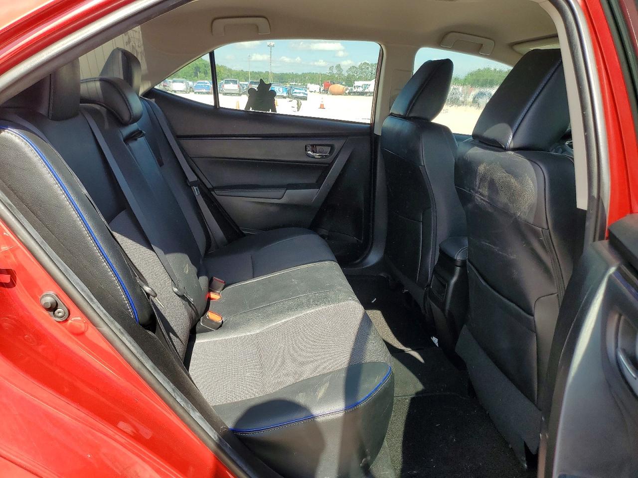 2018 TOYOTA COROLLA SE photo 19