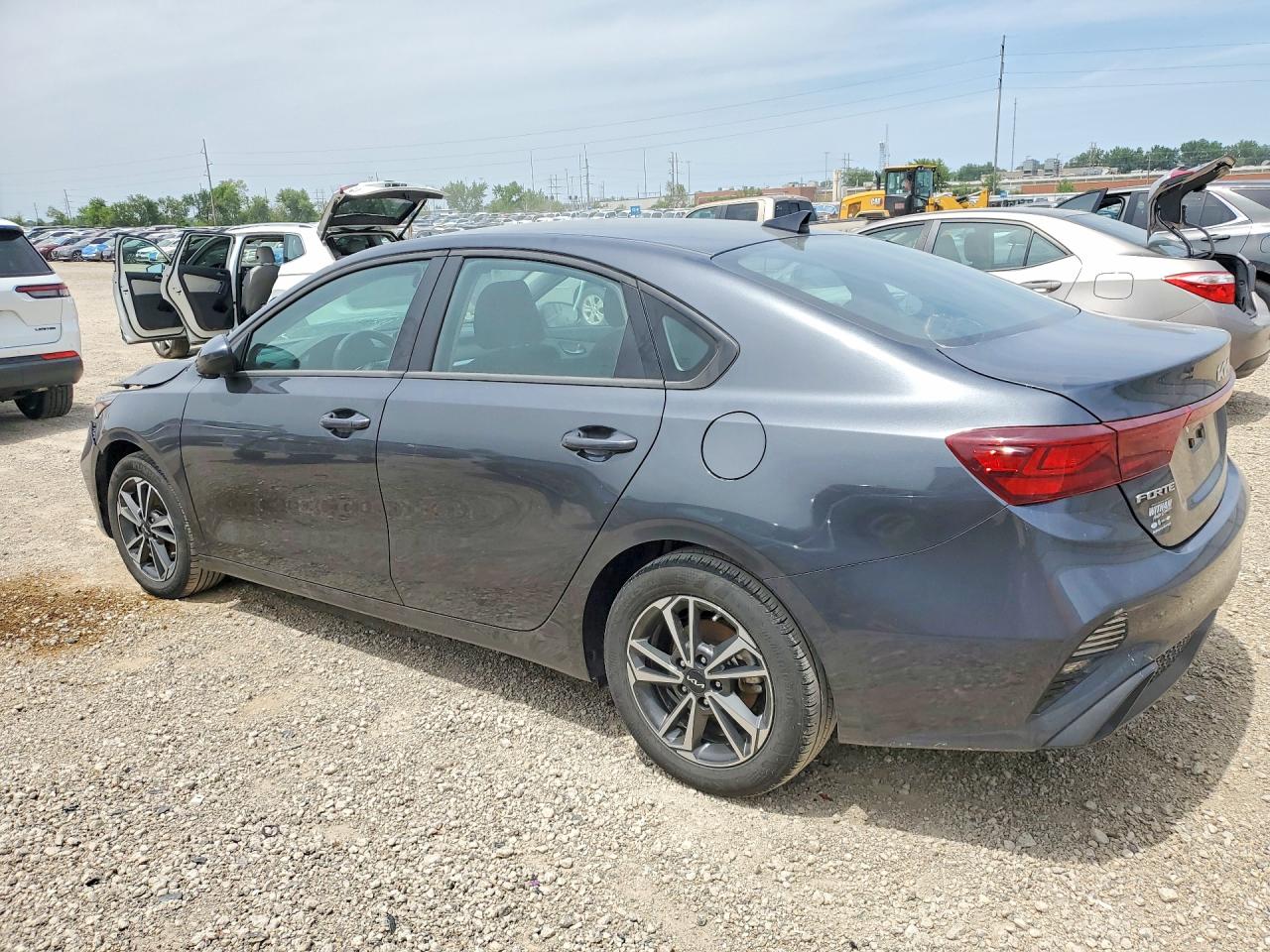 2024 KIA FORTE LXS photo 2