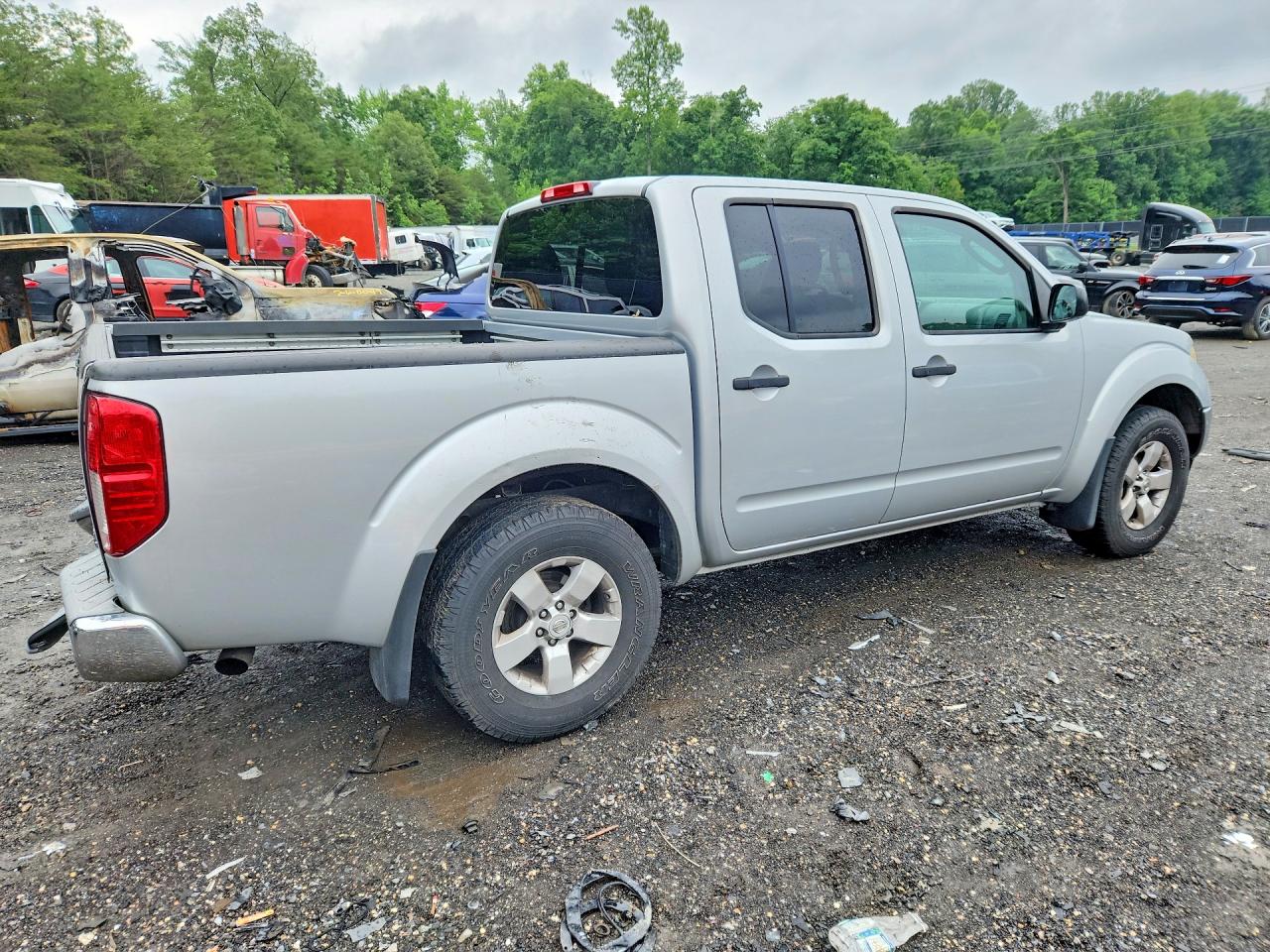 2011 NISSAN FRONTIER S photo 5