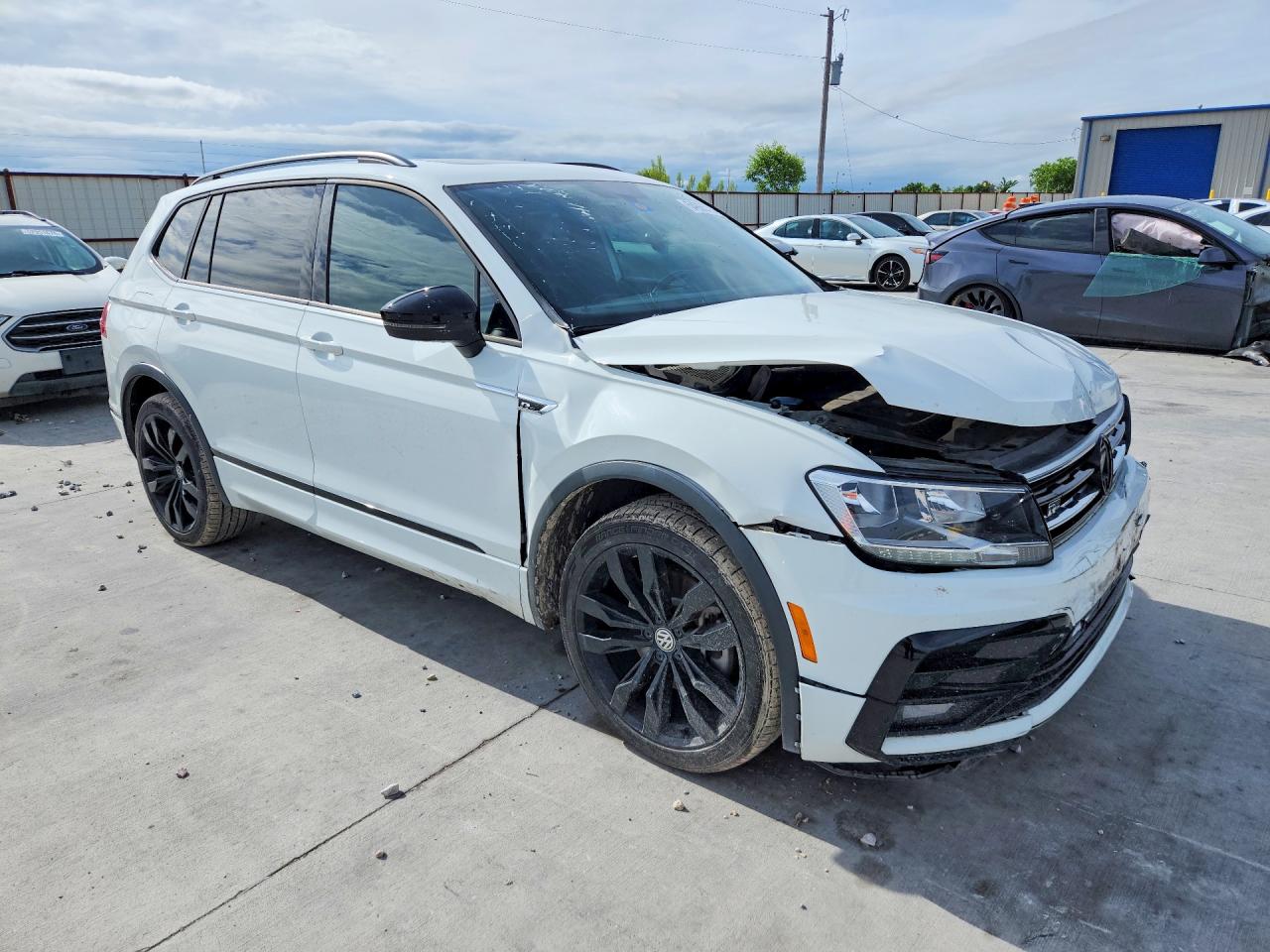 2021 VOLKSWAGEN TIGUAN SE photo 4