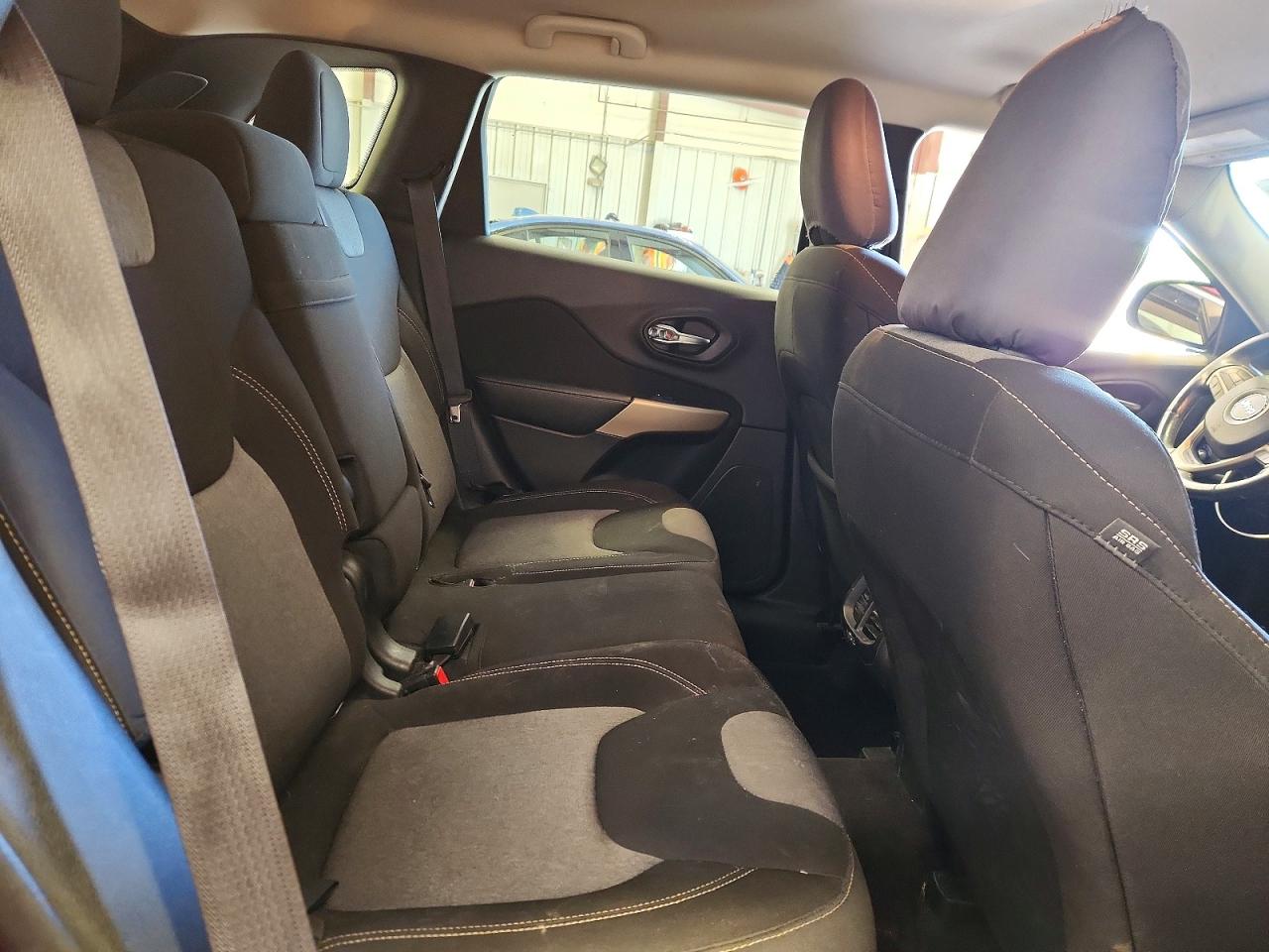 2018 JEEP CHEROKEE LATITUDE photo 31