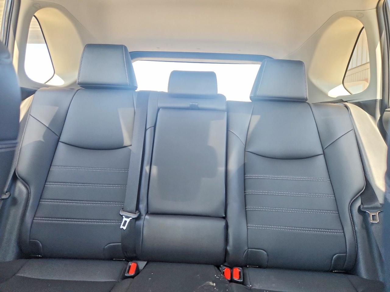 2024 TOYOTA RAV4 XLE PREMIUM photo 28