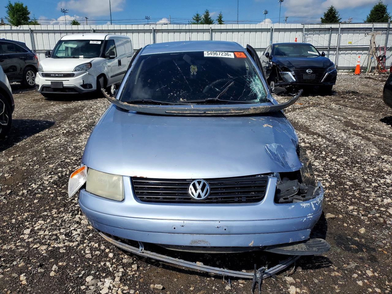 1999 VOLKSWAGEN PASSAT GLS photo 13