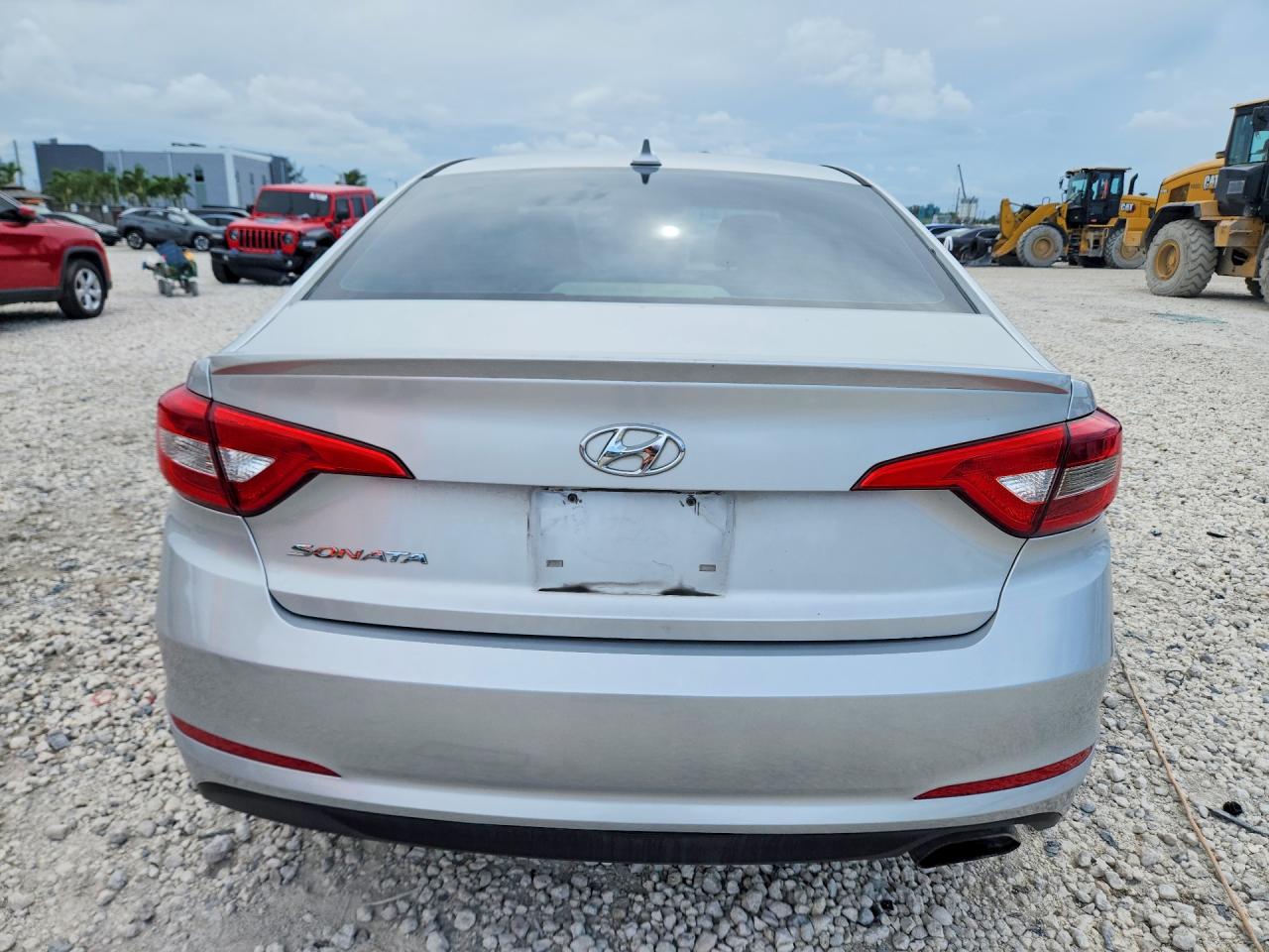 2017 HYUNDAI SONATA SE photo 16
