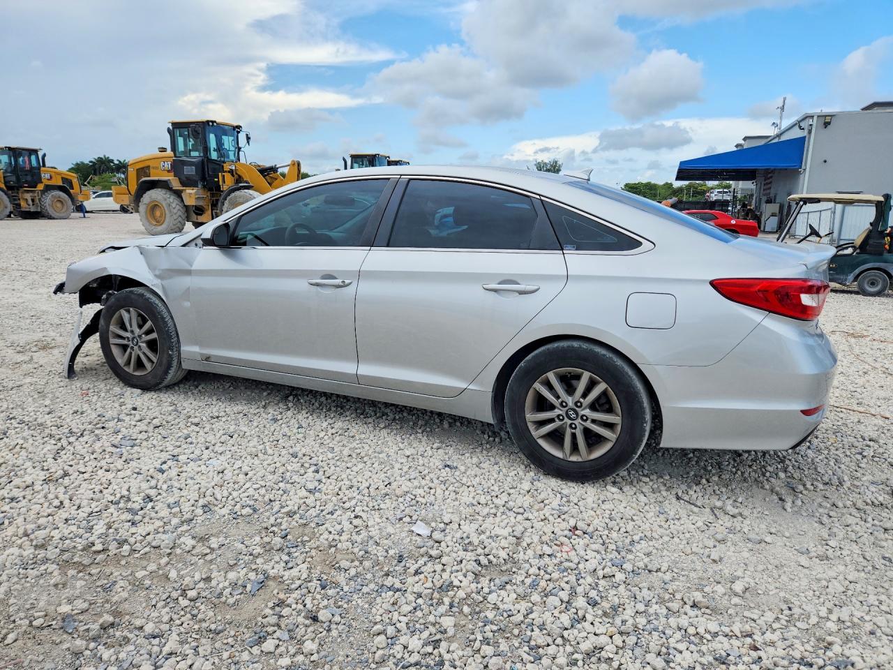 2017 HYUNDAI SONATA SE photo 4
