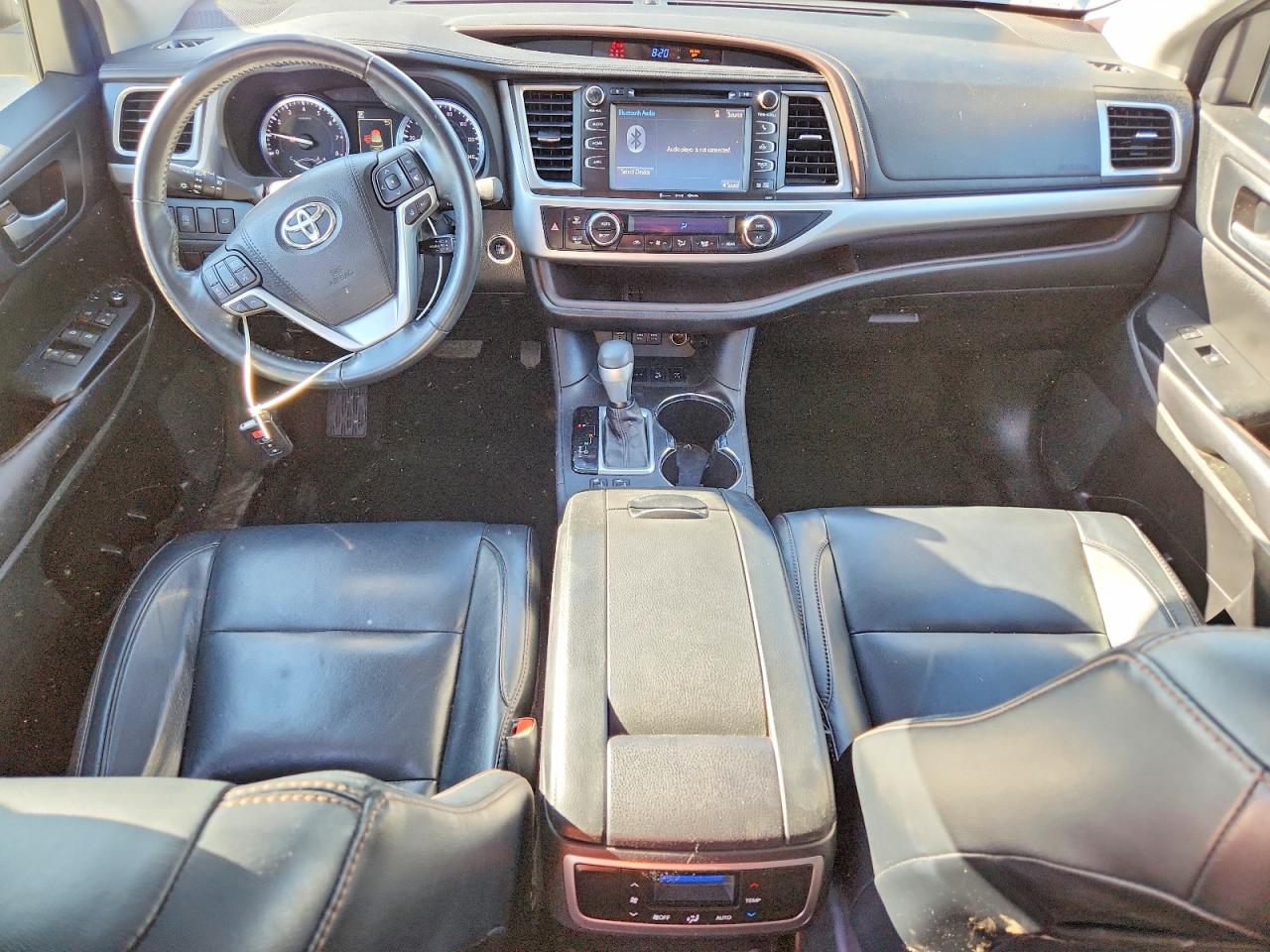 2017 TOYOTA HIGHLANDER XLE photo 15