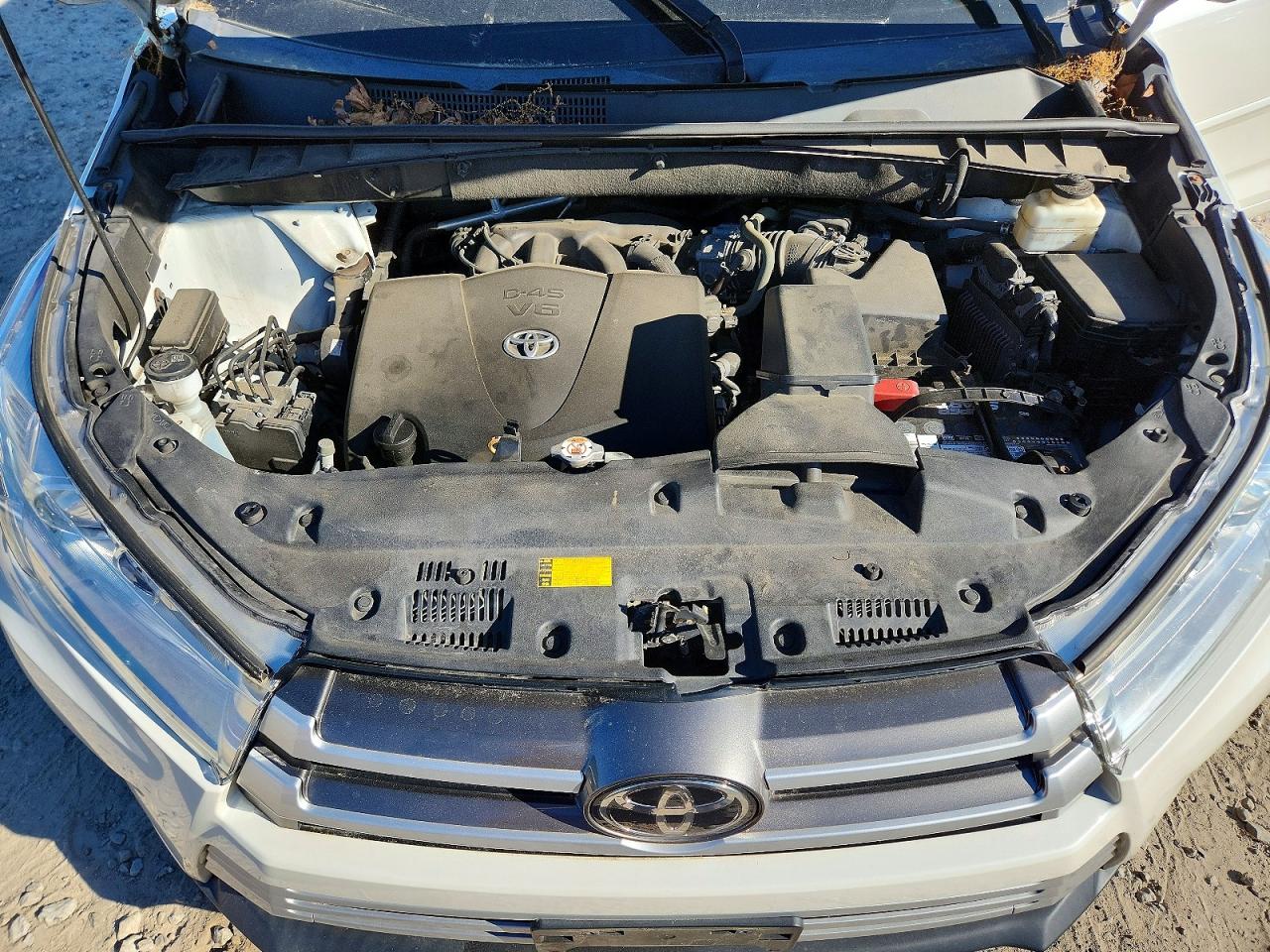 2017 TOYOTA HIGHLANDER XLE photo 23