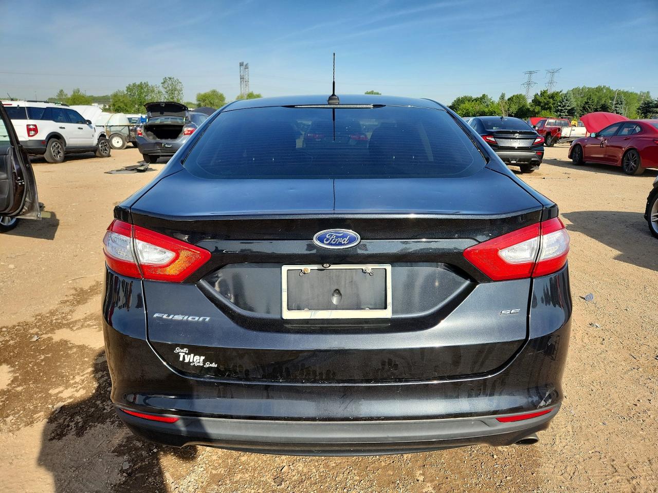2015 FORD FUSION SE photo 11