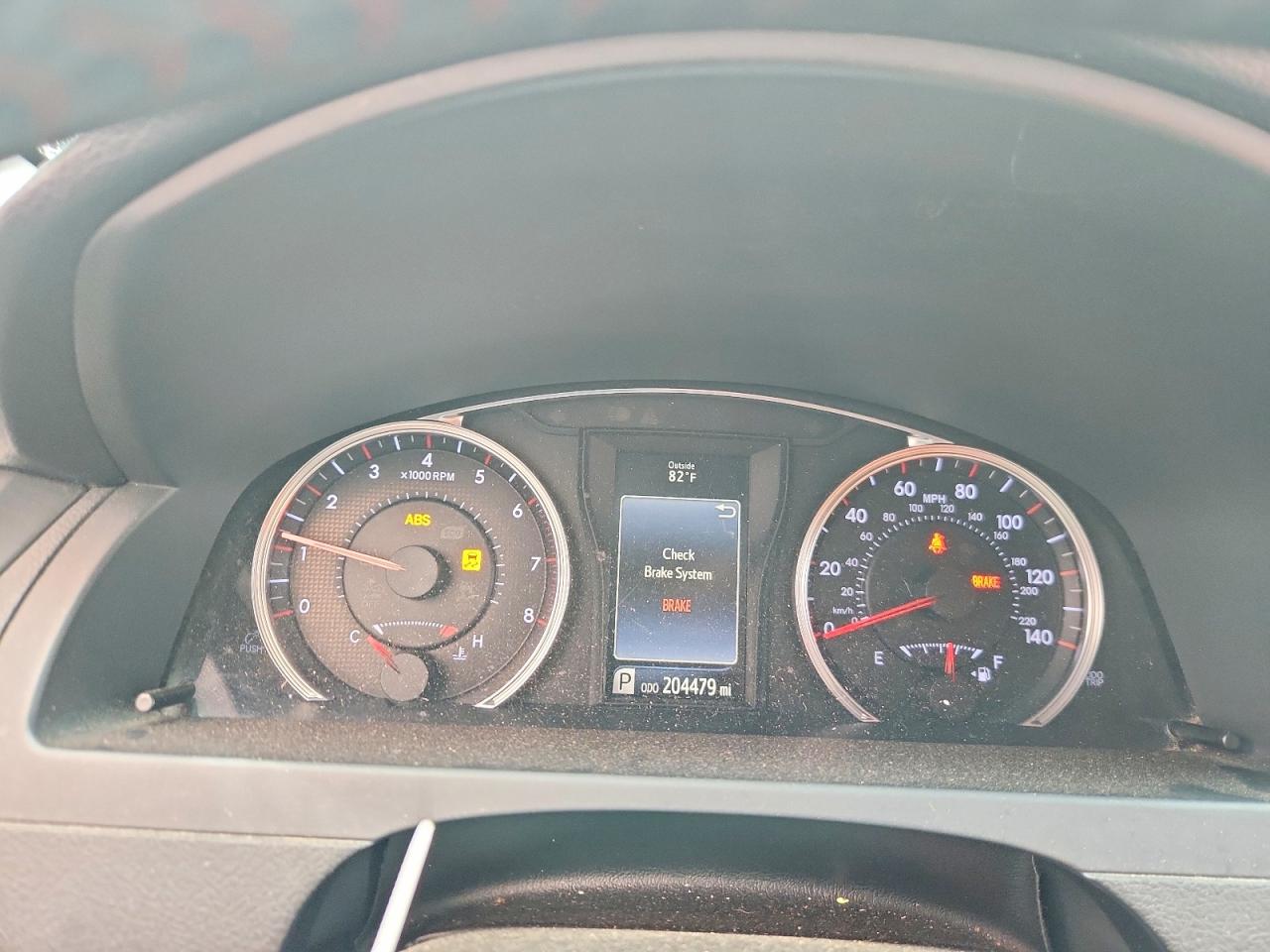 2015 TOYOTA CAMRY SE photo 25