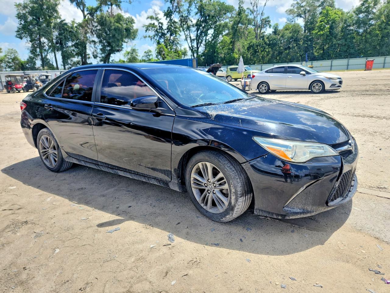 2015 TOYOTA CAMRY SE photo 10