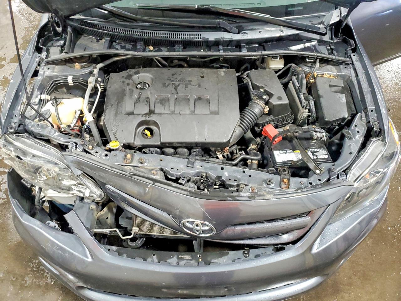 2011 TOYOTA COROLLA LE photo 11