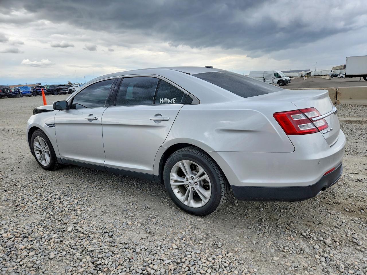 2014 FORD TAURUS SEL photo 4