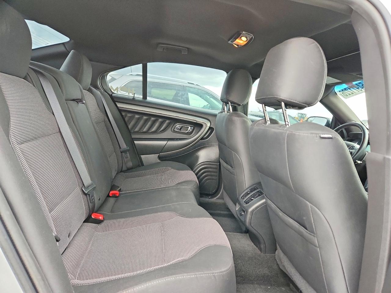 2014 FORD TAURUS SEL photo 28