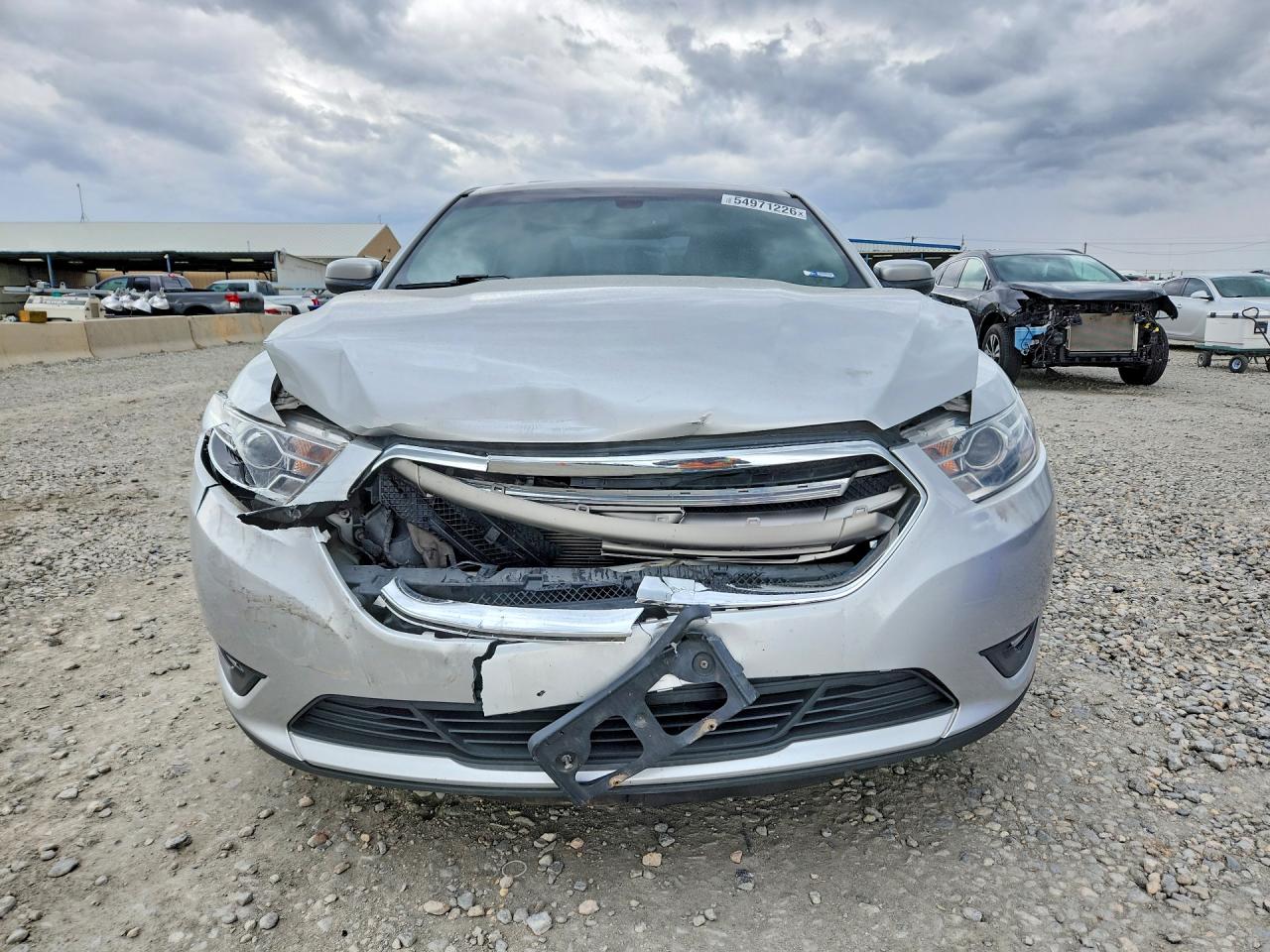 2014 FORD TAURUS SEL photo 13