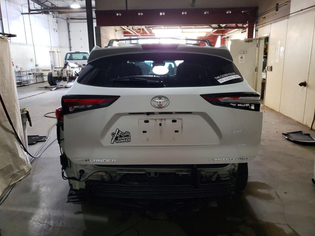 2024 TOYOTA HIGHLANDER LIMITED photo 11