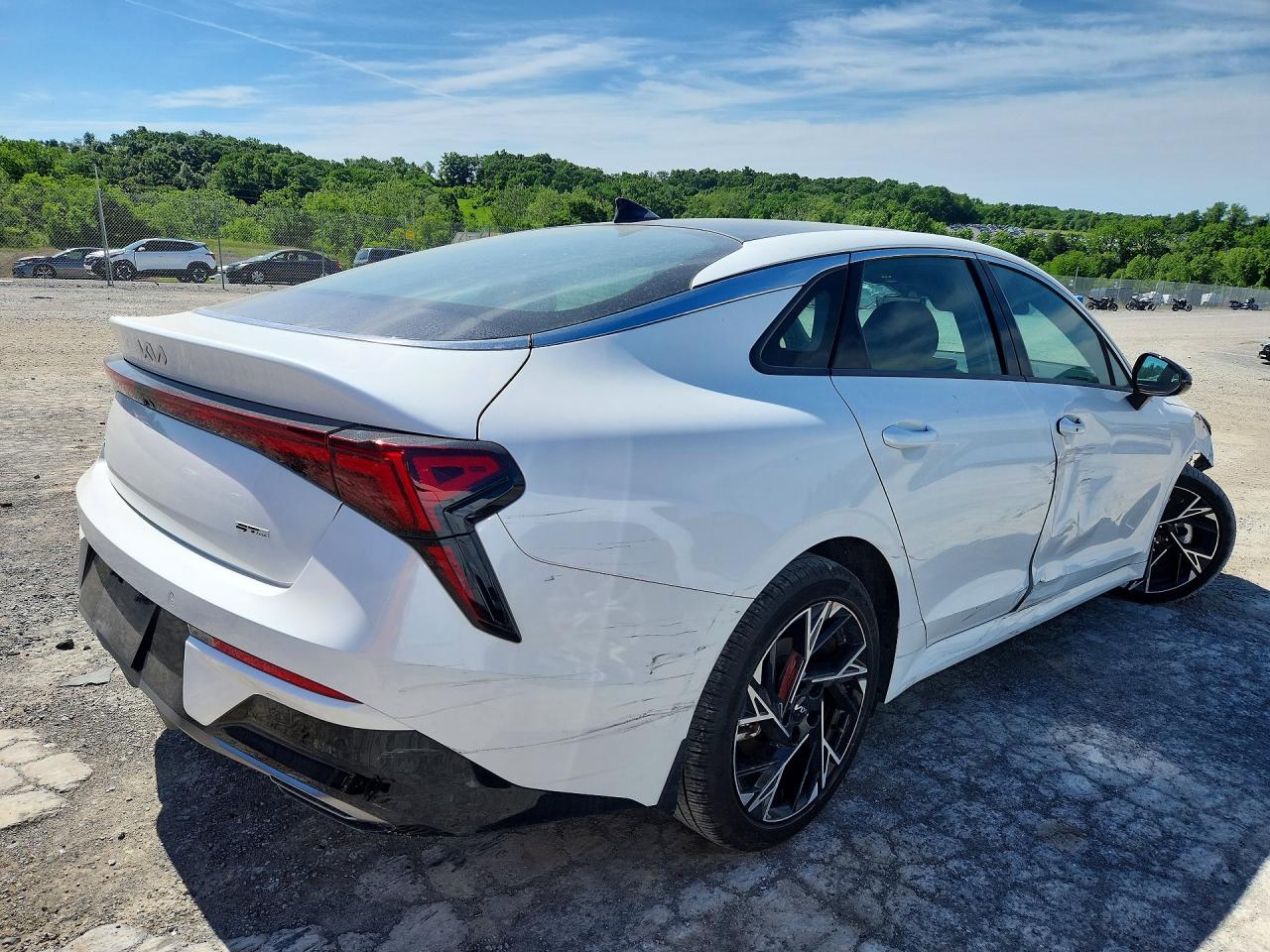 2025 KIA K5 GT LINE photo 5