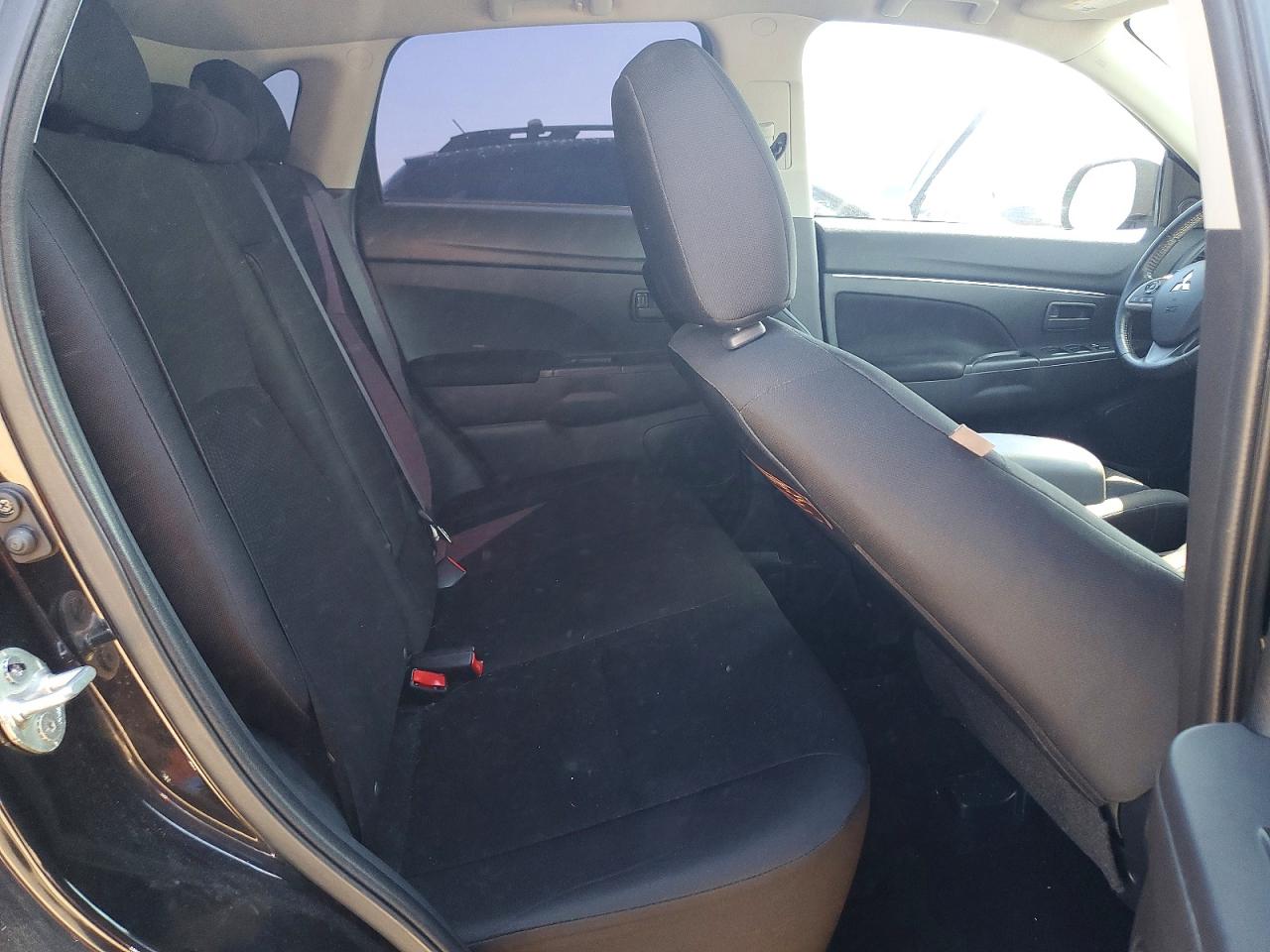 2014 MITSUBISHI OUTLANDER SPORT ES photo 10