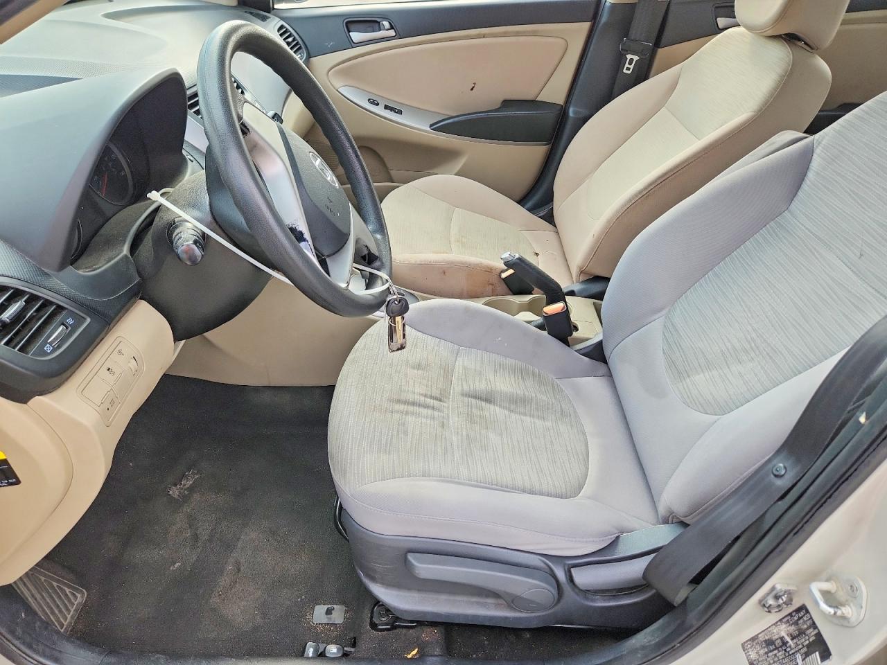 2016 HYUNDAI ACCENT SE photo 7