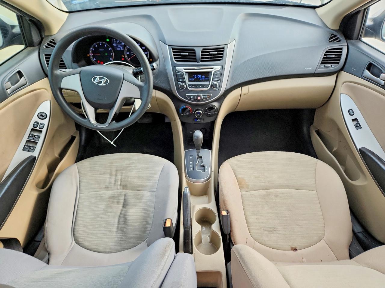 2016 HYUNDAI ACCENT SE photo 8