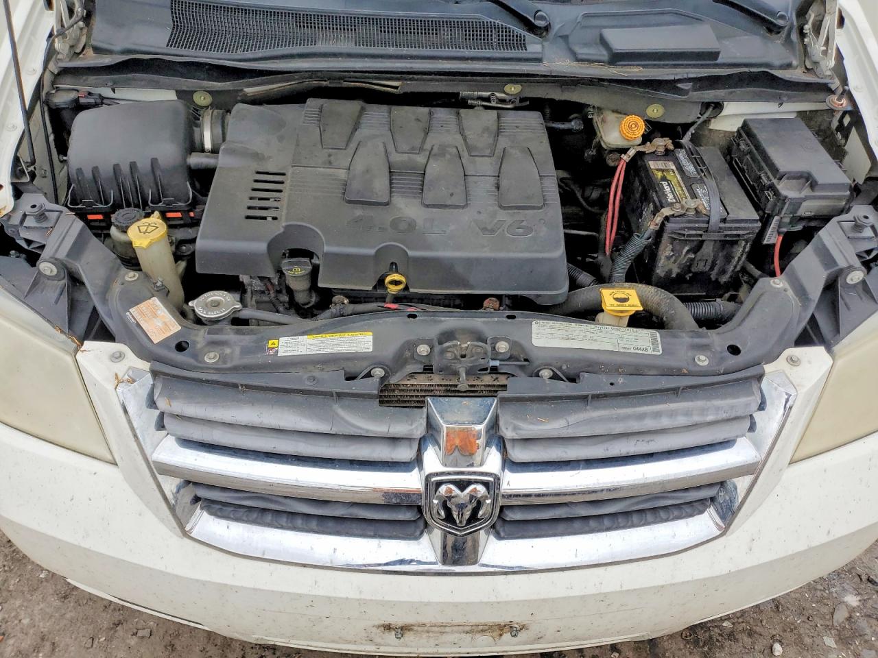 2010 DODGE GRAND CARAVAN SXT photo 23
