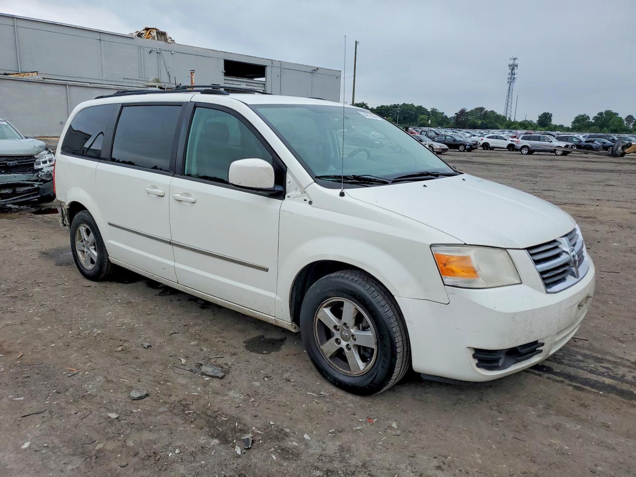 2010 DODGE GRAND CARAVAN SXT photo 7
