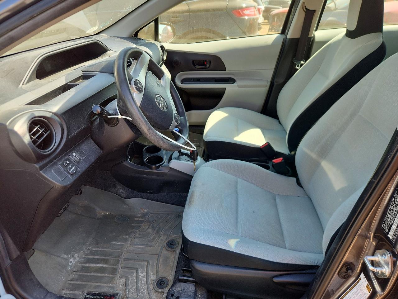 2013 TOYOTA PRIUS C ONE photo 13