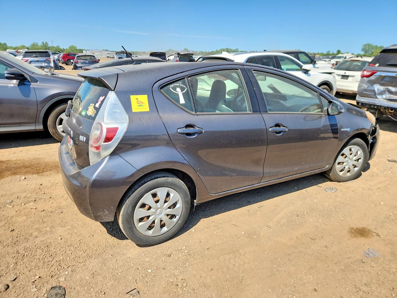 2013 TOYOTA PRIUS C ONE photo 5