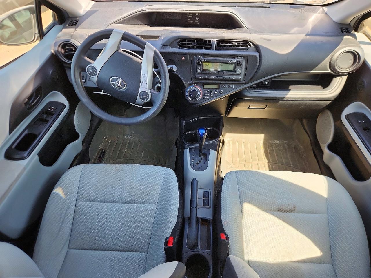 2013 TOYOTA PRIUS C ONE photo 15