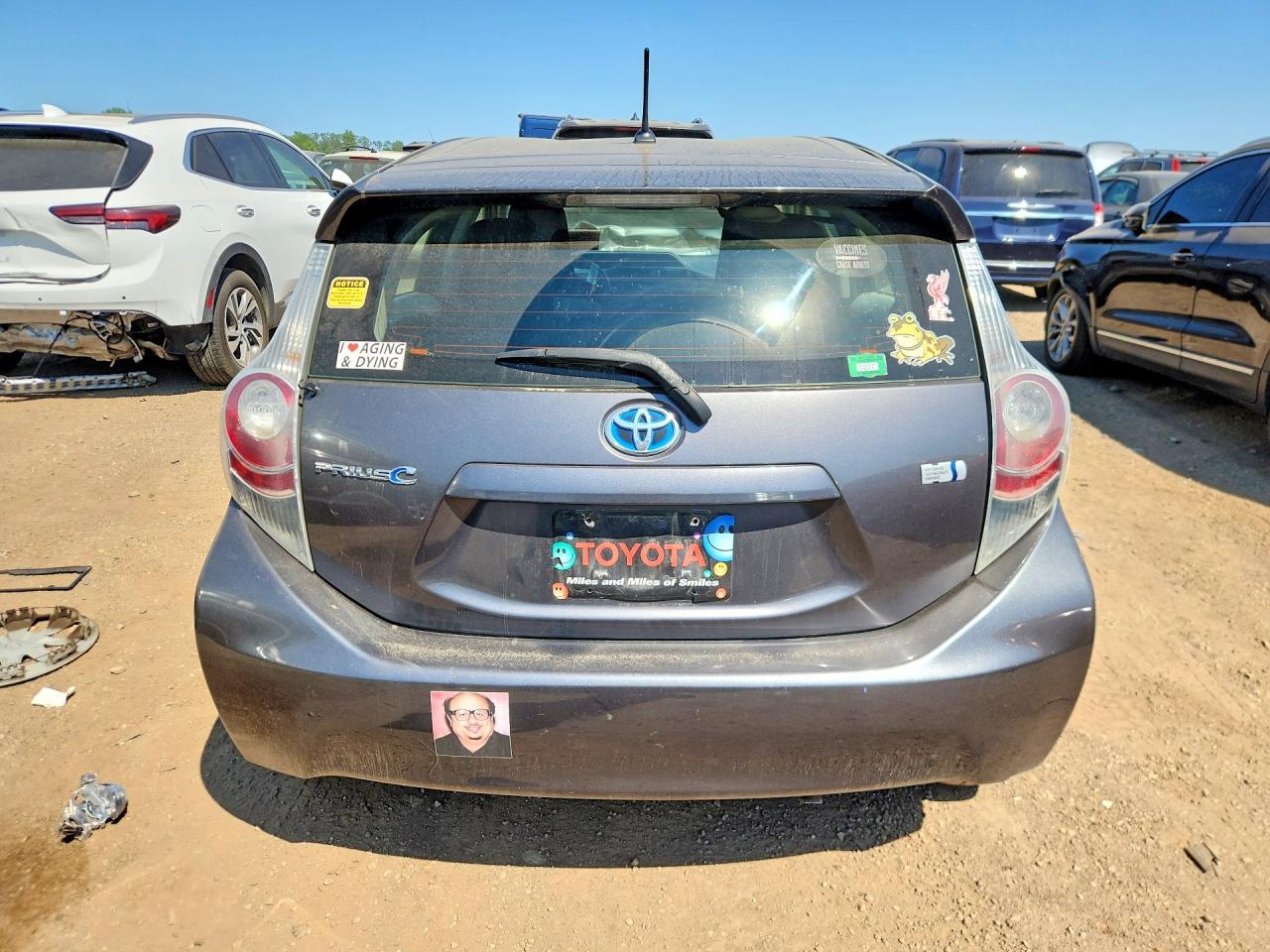 2013 TOYOTA PRIUS C ONE photo 11