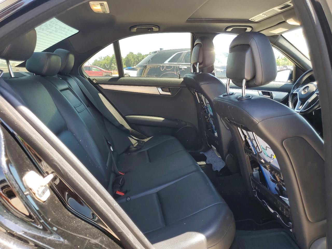2014 MERCEDES-BENZ C 250 photo 19