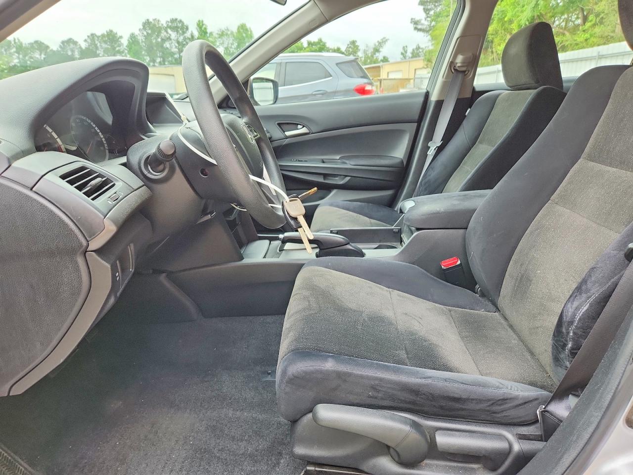 2009 HONDA ACCORD LX photo 7