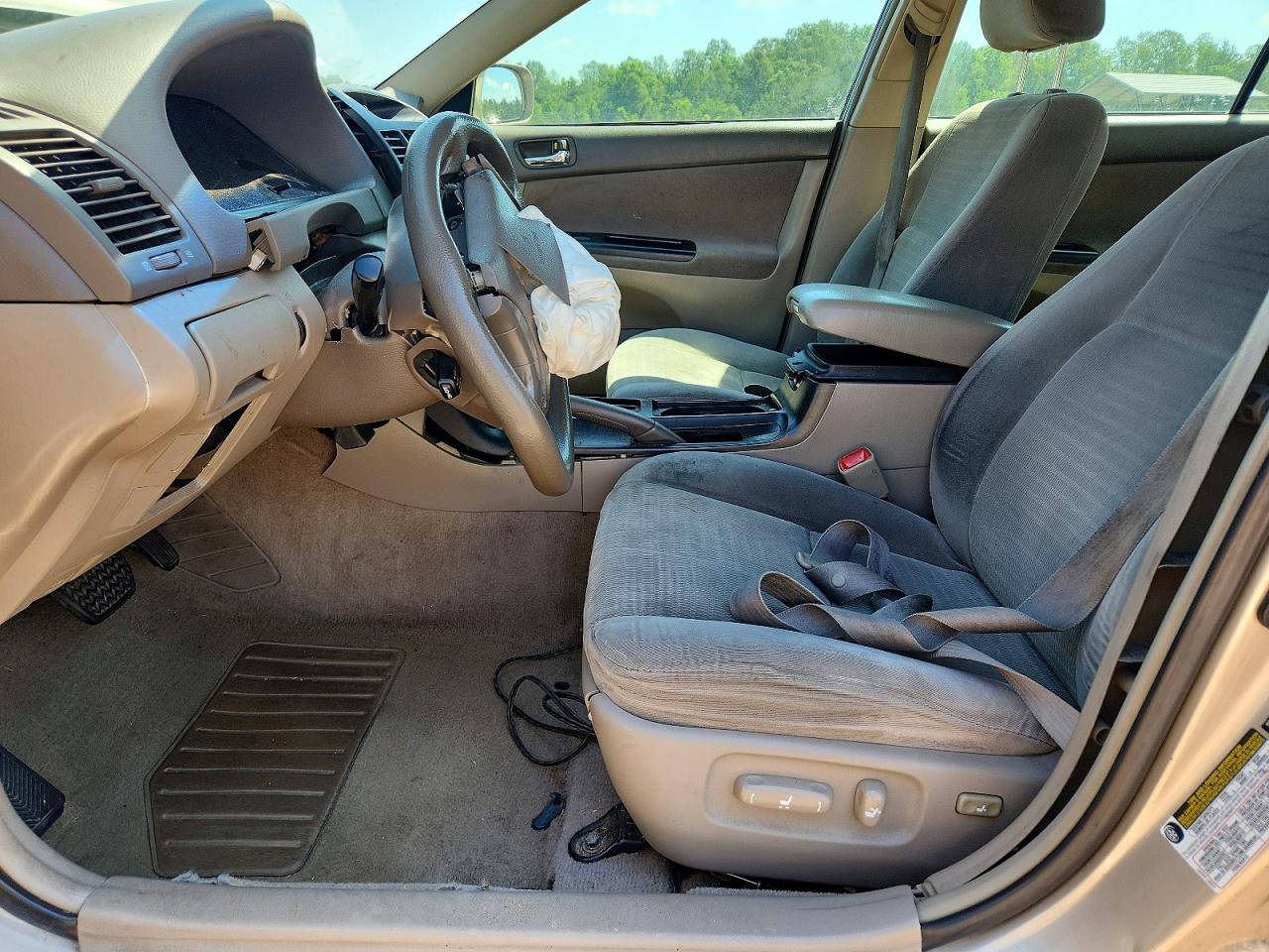 2005 TOYOTA CAMRY photo 13