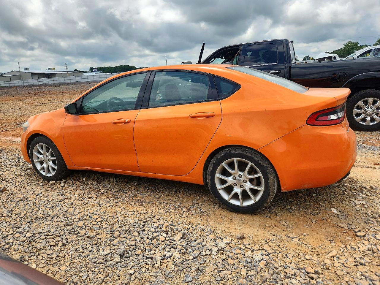 2013 DODGE DART photo 2