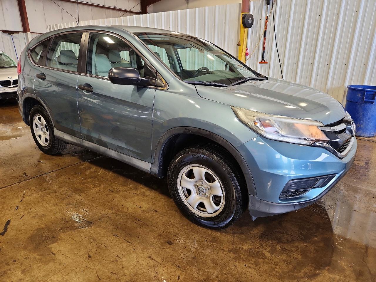 2015 HONDA CR-V LX photo 7