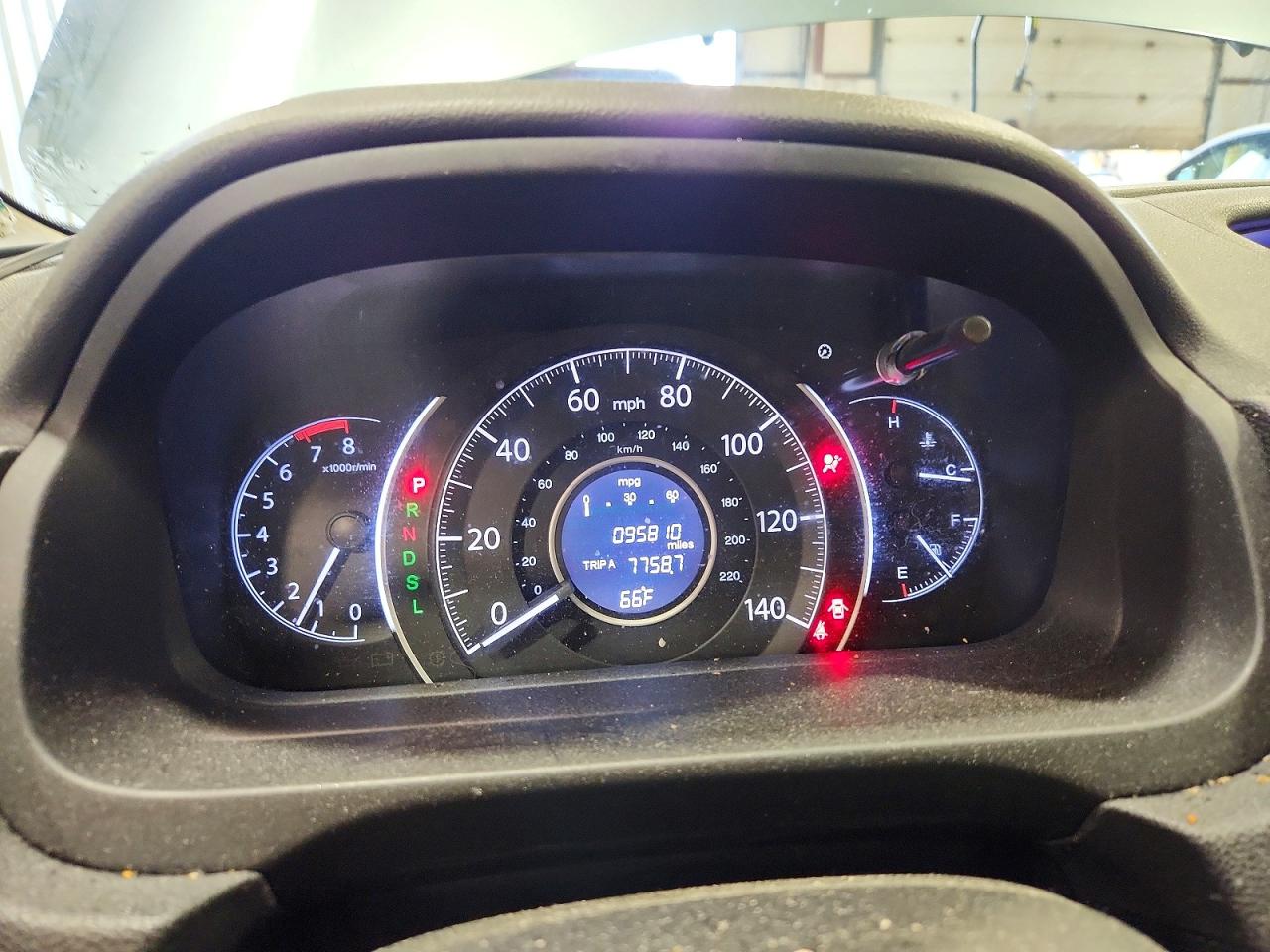 2015 HONDA CR-V LX photo 17